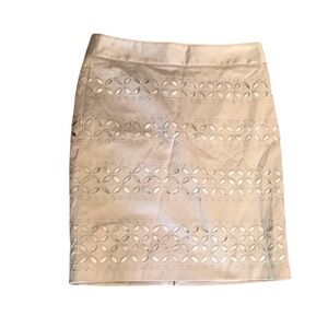 White House Black Market Grey Eyelet Pencil Skirt New with Tags Size 6